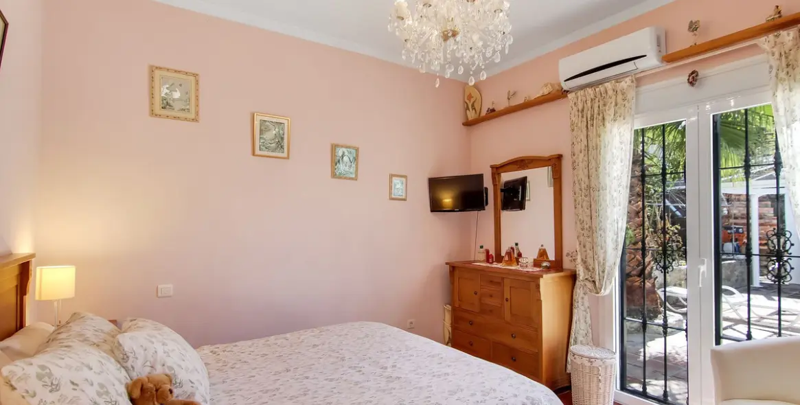 Venta de finca - cortijo en Guaro 16