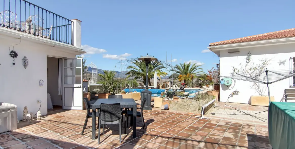 Venta de finca - cortijo en Guaro 19