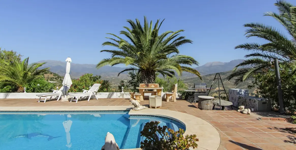 Venta de finca - cortijo en Guaro 21