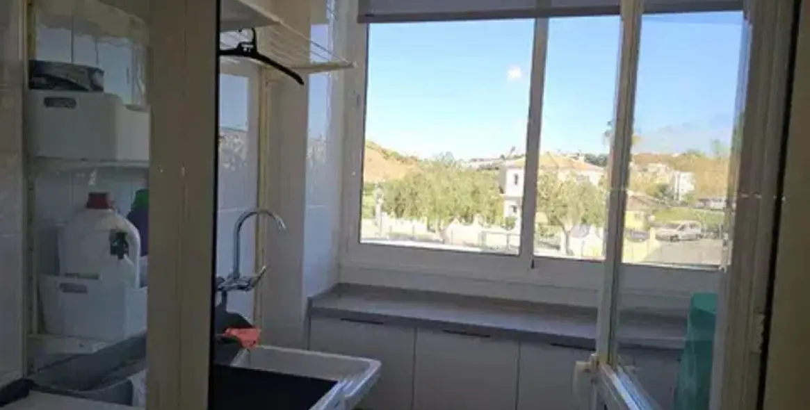 Sale of middle floor apartment in Mijas Costa 9