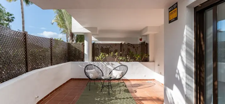 Venta de apartamento en planta baja en Estepona 3