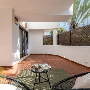 Venta de apartamento en planta baja en Estepona