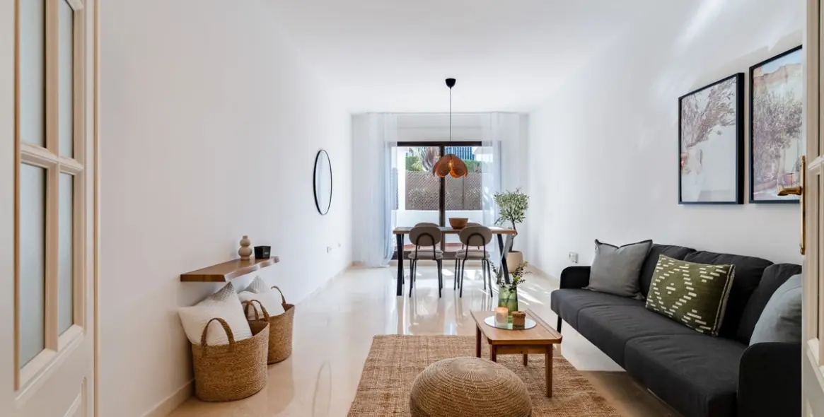 Sale of ground floor apartment in Estepona 21