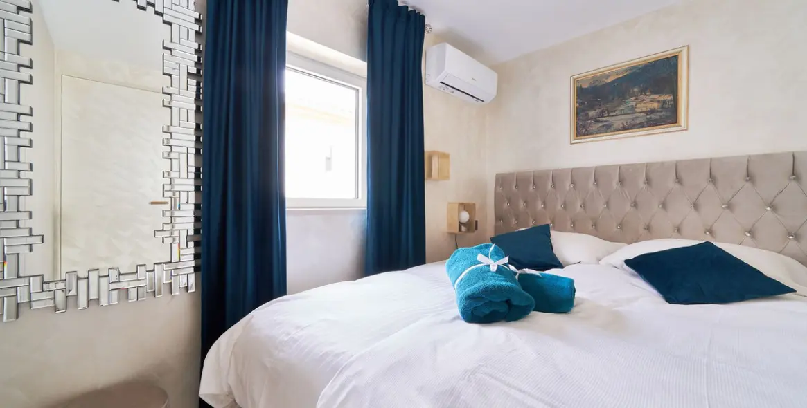 Venta de apartamento en planta media en Marbella 25