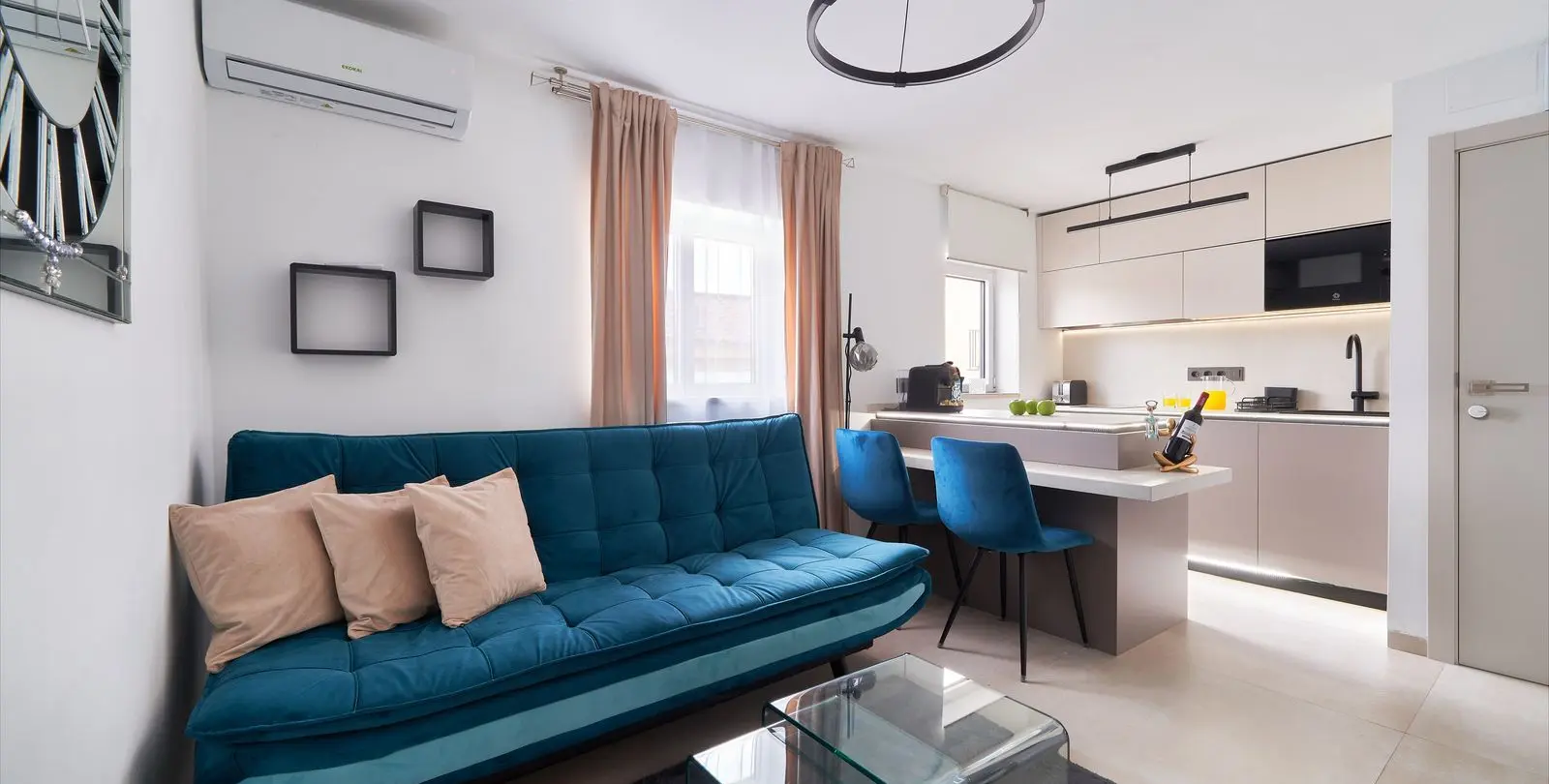 Venta de apartamento en planta media en Marbella 1