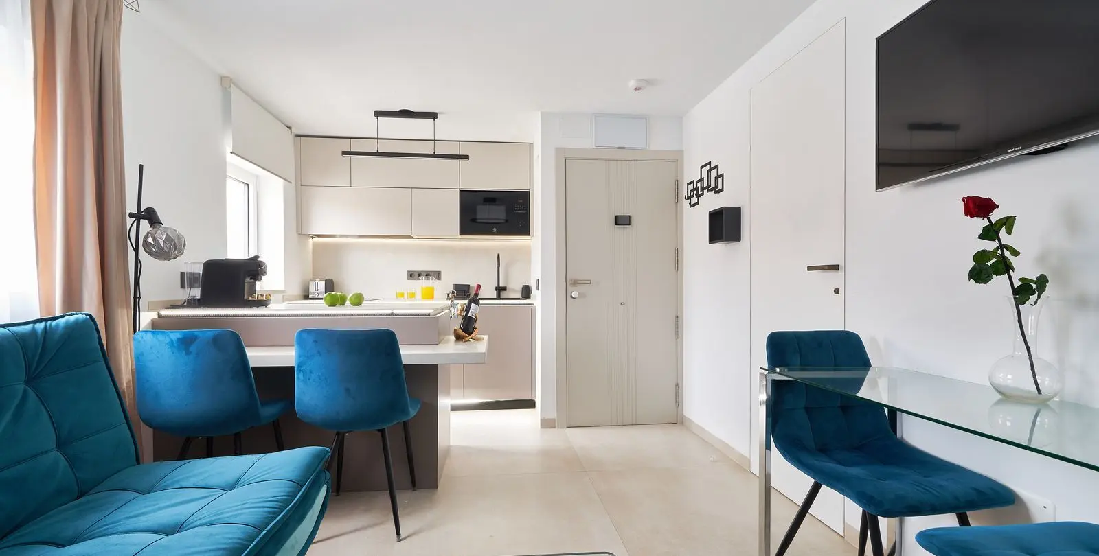 Venta de apartamento en planta media en Marbella 2