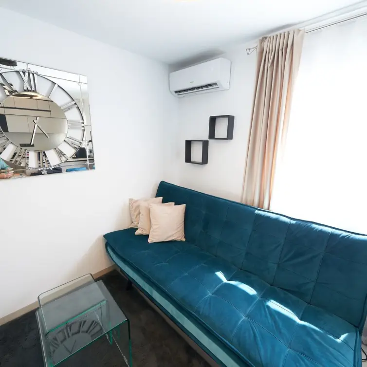 Venta de apartamento en planta media en Marbella