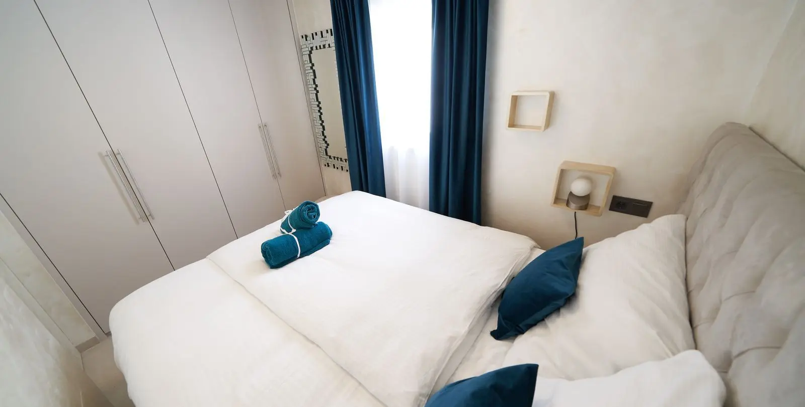 Venta de apartamento en planta media en Marbella 22
