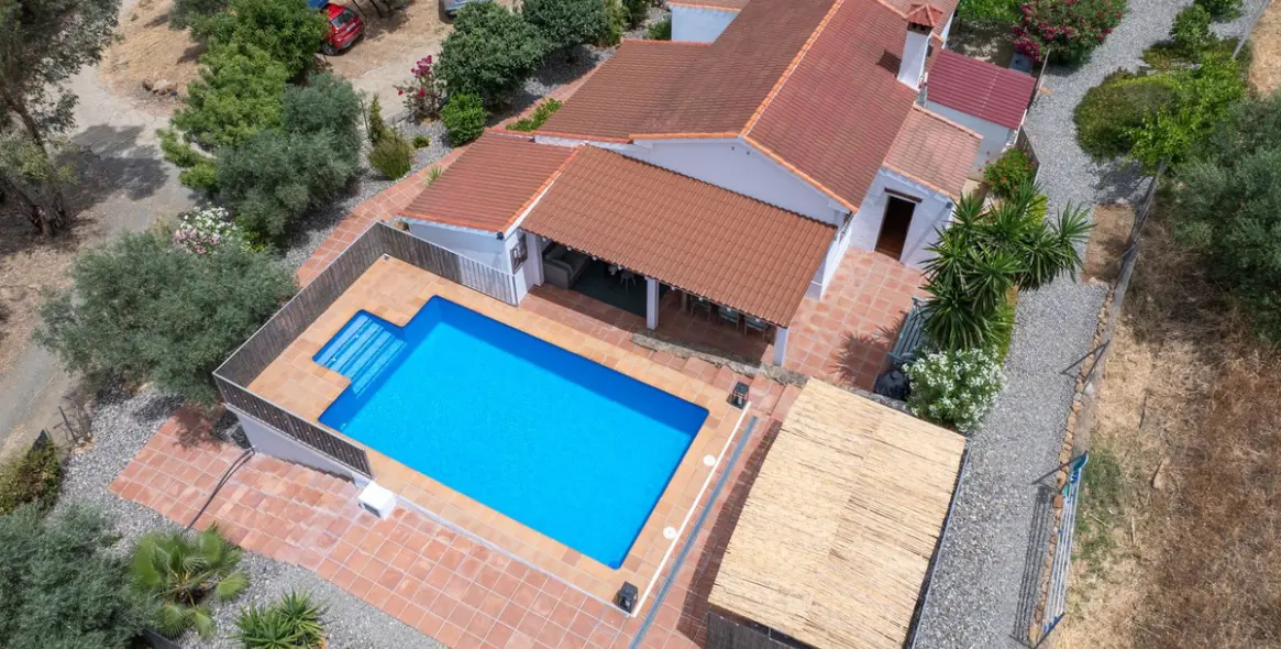 Venta de finca - cortijo en Alora 32