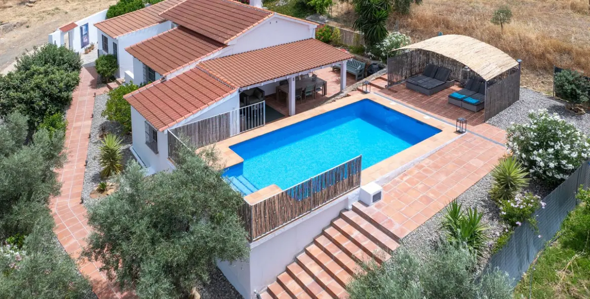 Venta de finca - cortijo en Alora 33