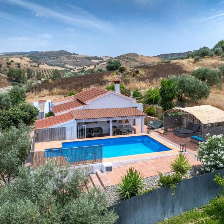 Sale of finca - cortijo in Alora