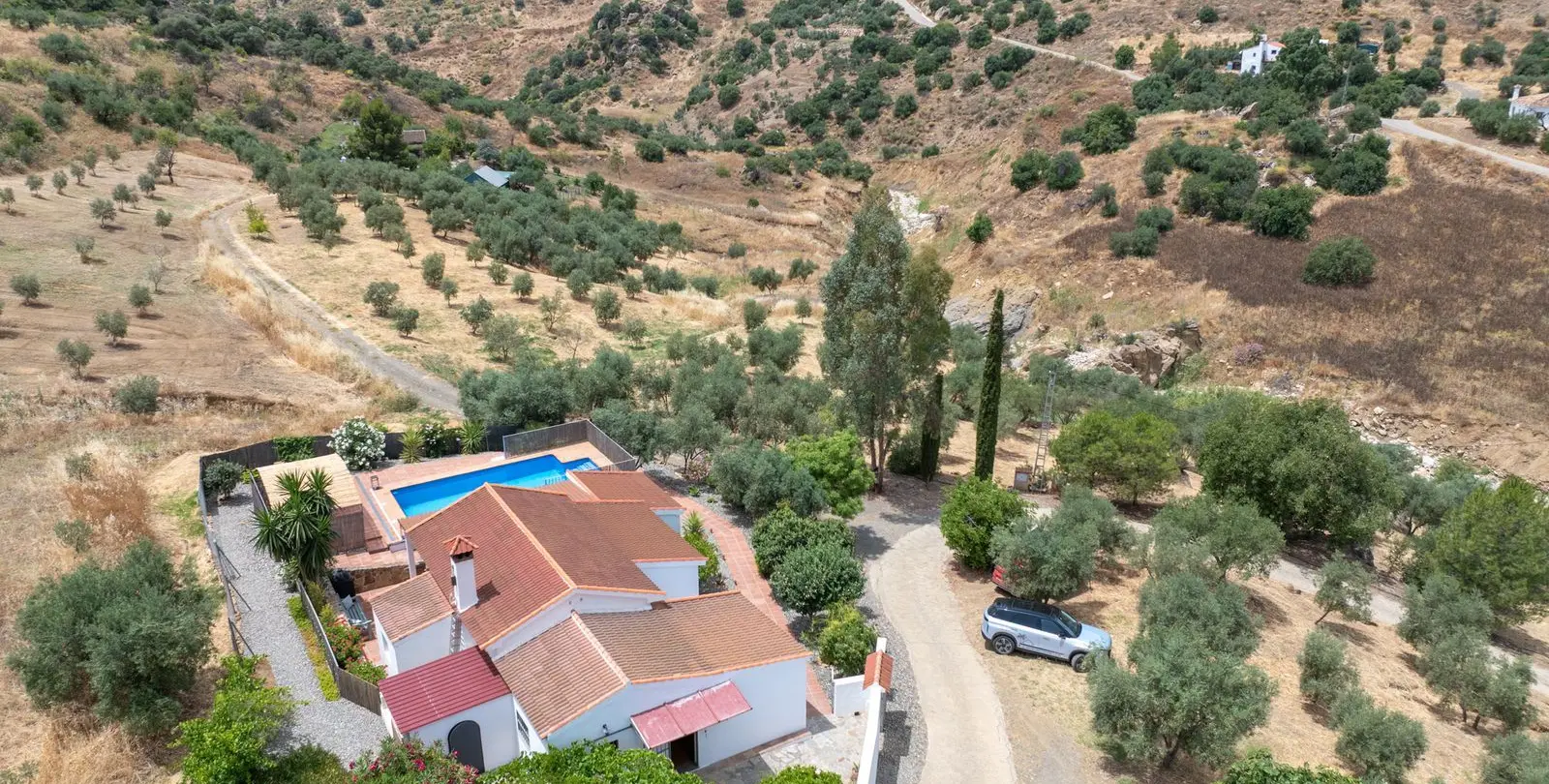 Sale of finca - cortijo in Alora 35