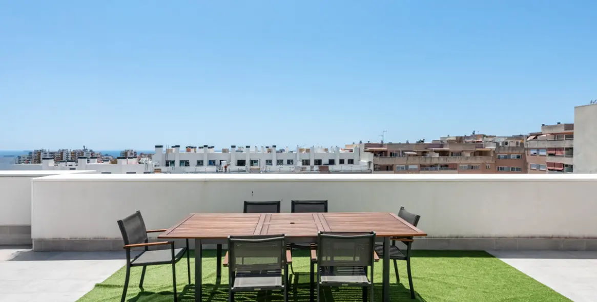 Sale of penthouse in Las Lagunas 5
