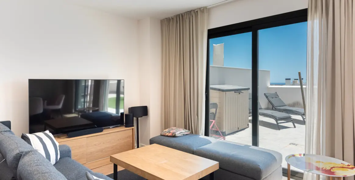 Sale of penthouse in Las Lagunas 8