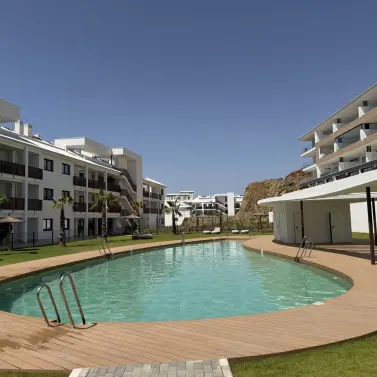 Sale of middle floor apartment in Fuengirola