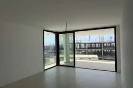 Image 3 thumb