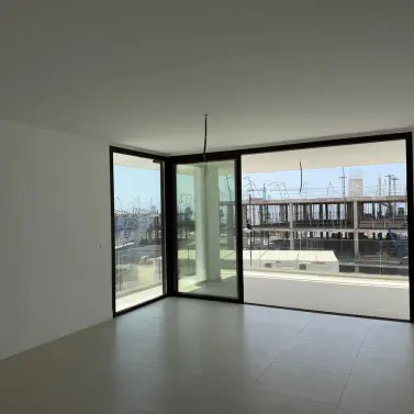 Sale of middle floor apartment in Fuengirola