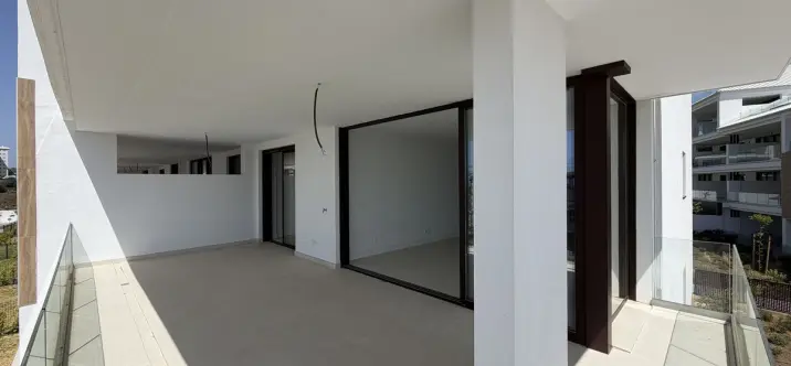 Sale of middle floor apartment in Fuengirola 3