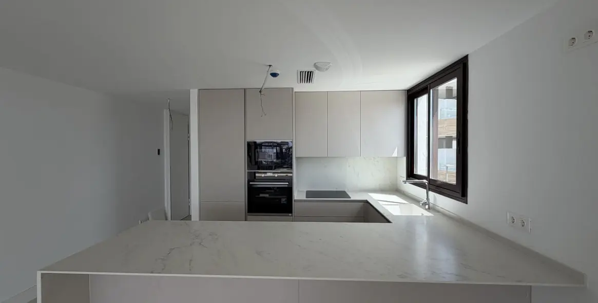 Sale of middle floor apartment in Fuengirola 7