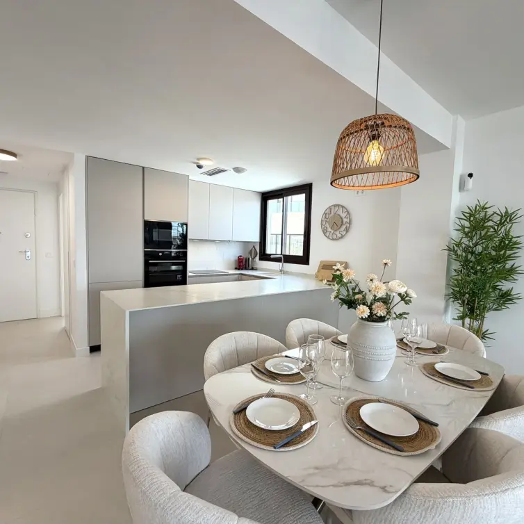 Продажа апартаментов на среднем этаже в Fuengirola