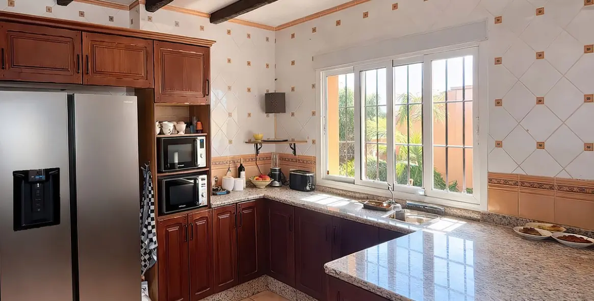 Продажа  отдельно стоящей виллы в Alhaurín el Grande 18