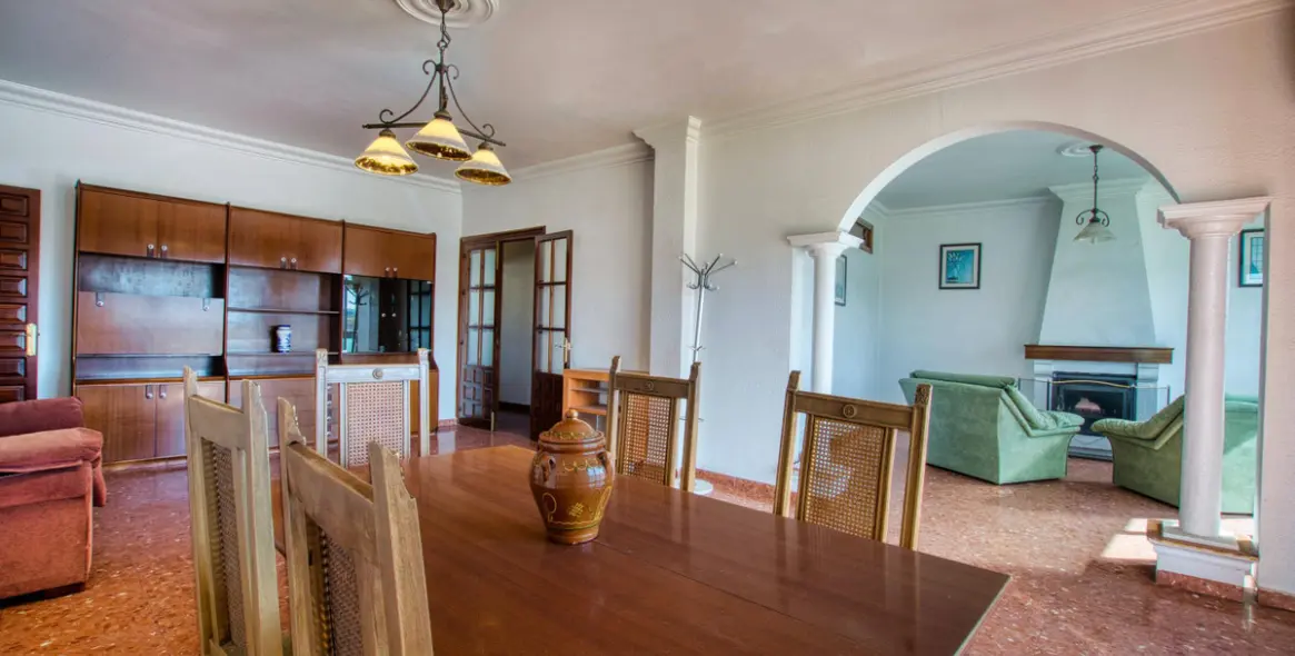 Продажа апартаментного комплекса в Vélez-Málaga 1