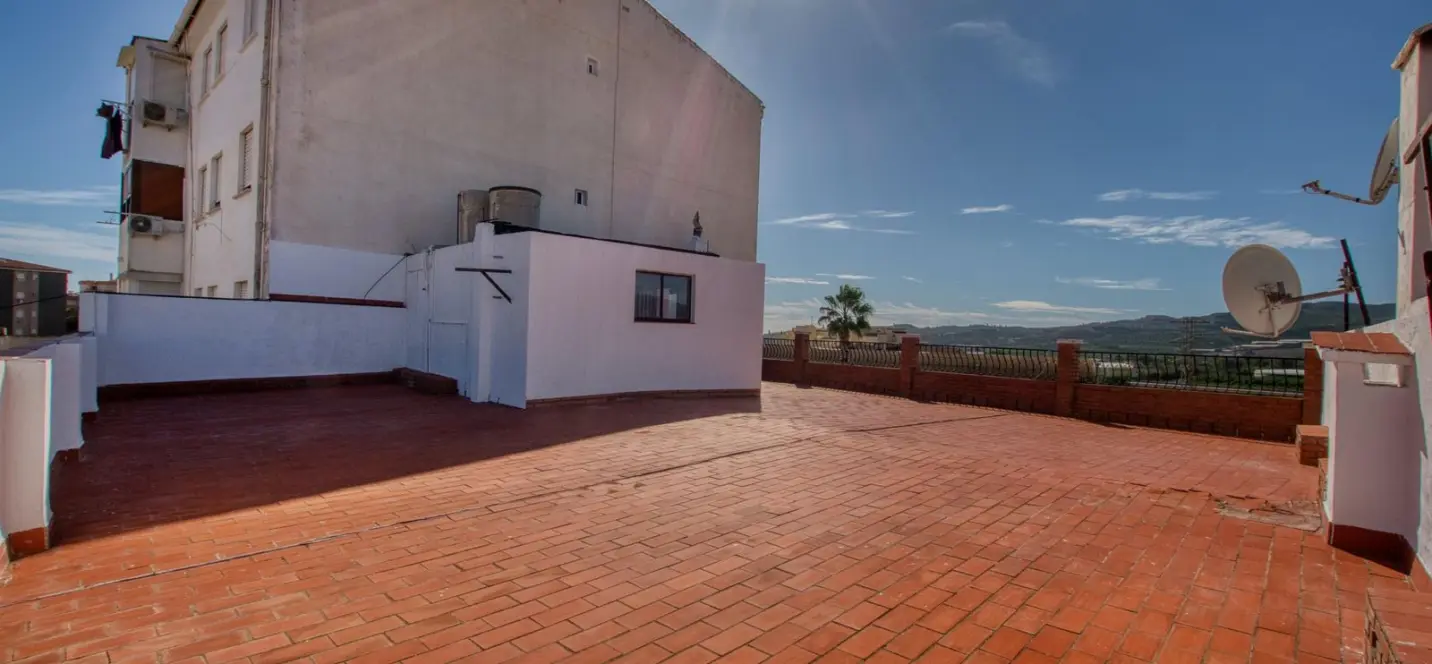 Sale of apartment complex in Vélez-Málaga 1