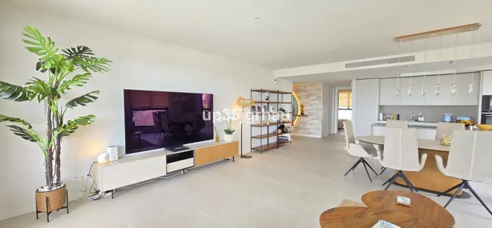 Sale of middle floor apartment in Selwo 3