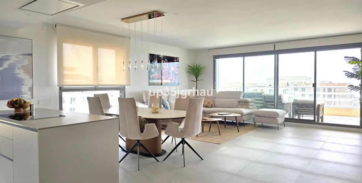 Sale of middle floor apartment in Selwo 18