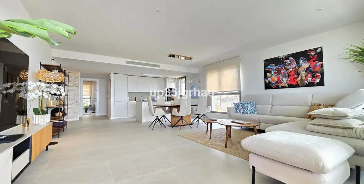Sale of middle floor apartment in Selwo 27