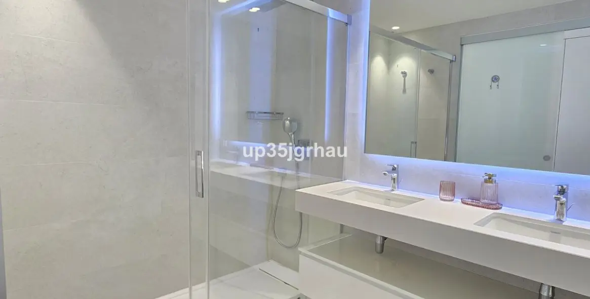 Sale of middle floor apartment in Selwo 32