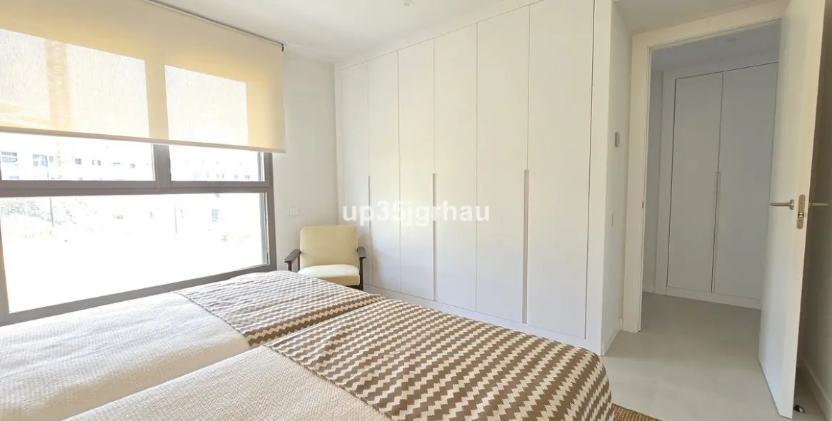 Sale of middle floor apartment in Selwo 35
