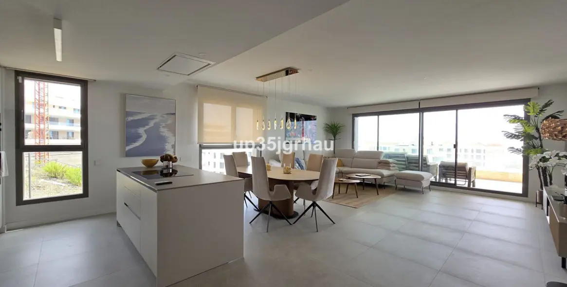 Sale of middle floor apartment in Selwo 37