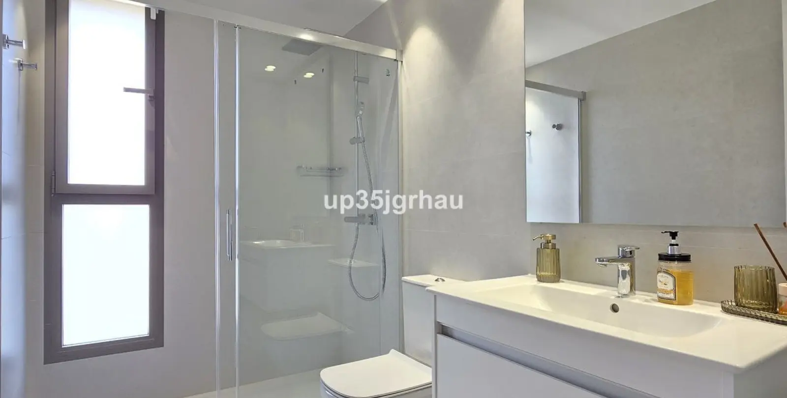 Продажа апартаментов на среднем этаже в Selwo 36