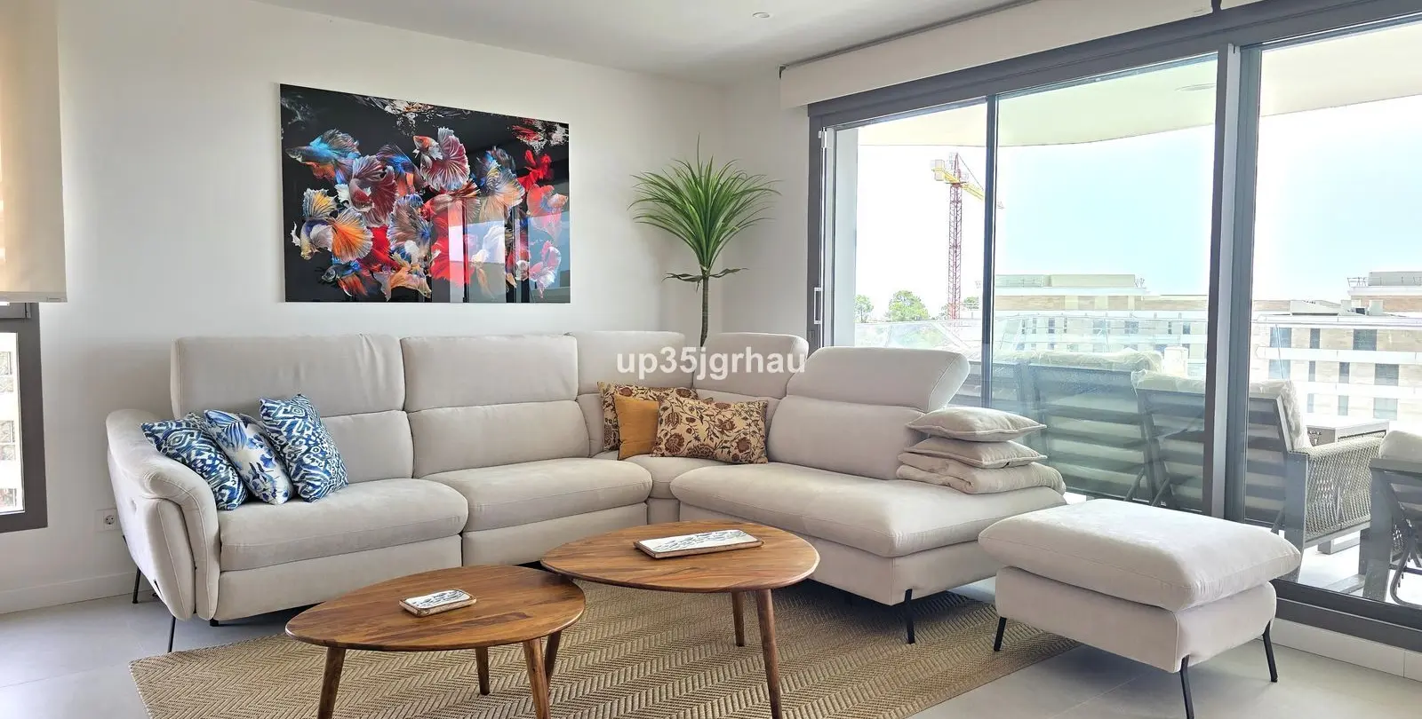 Sale of middle floor apartment in Selwo 16