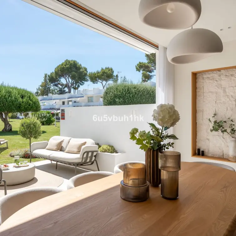 Sale of townhouse in Nueva Andalucía