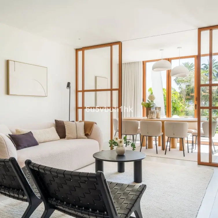 Sale of townhouse in Nueva Andalucía