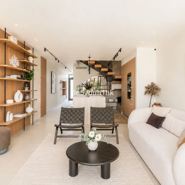 Sale of townhouse in Nueva Andalucía