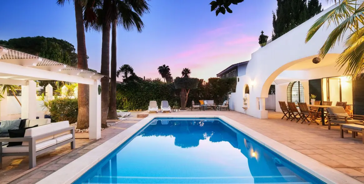 Venta de villa independiente en Marbella 2