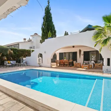 Venta de villa independiente en Marbella