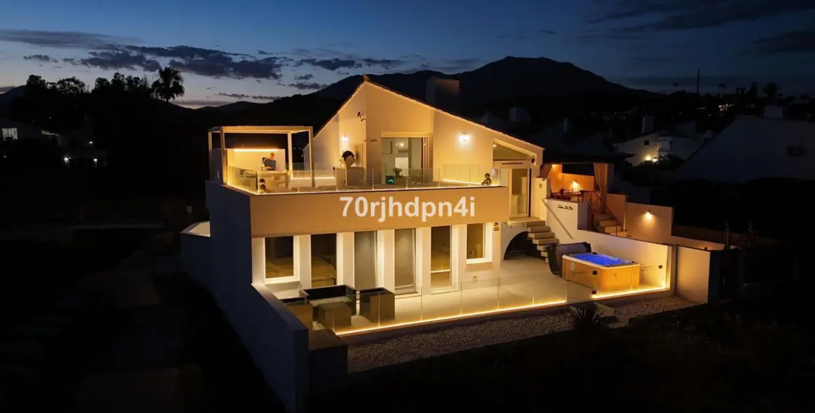 Venta de villa independiente en Estepona 3