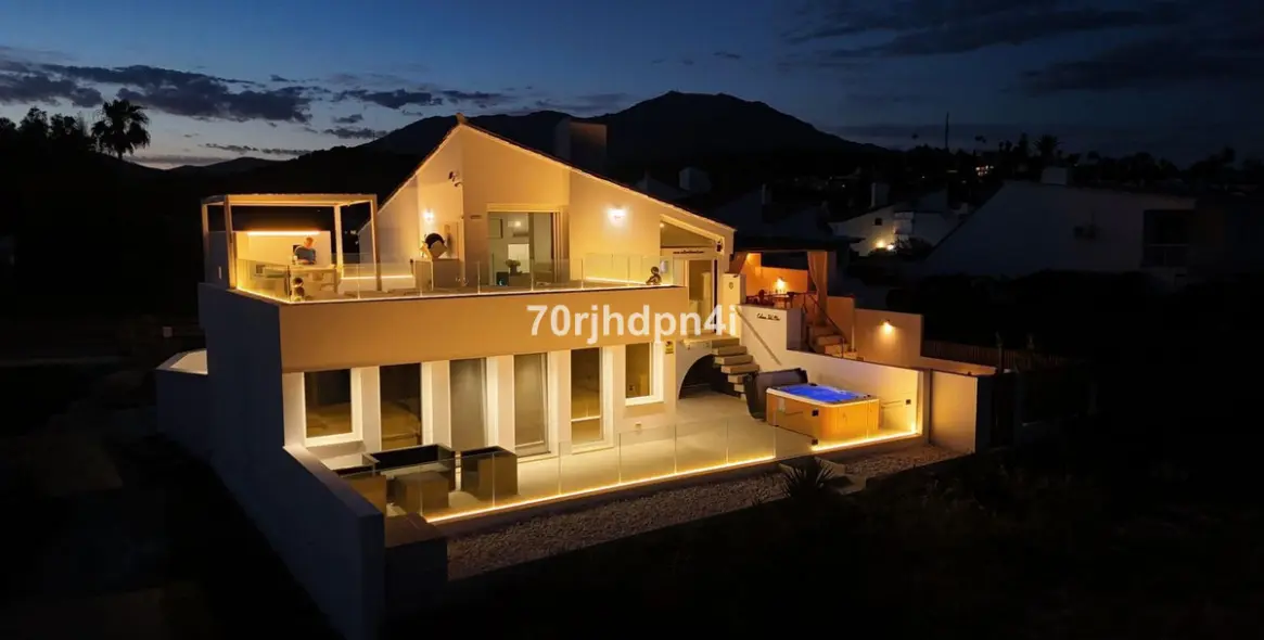 Venta de villa independiente en Estepona 5