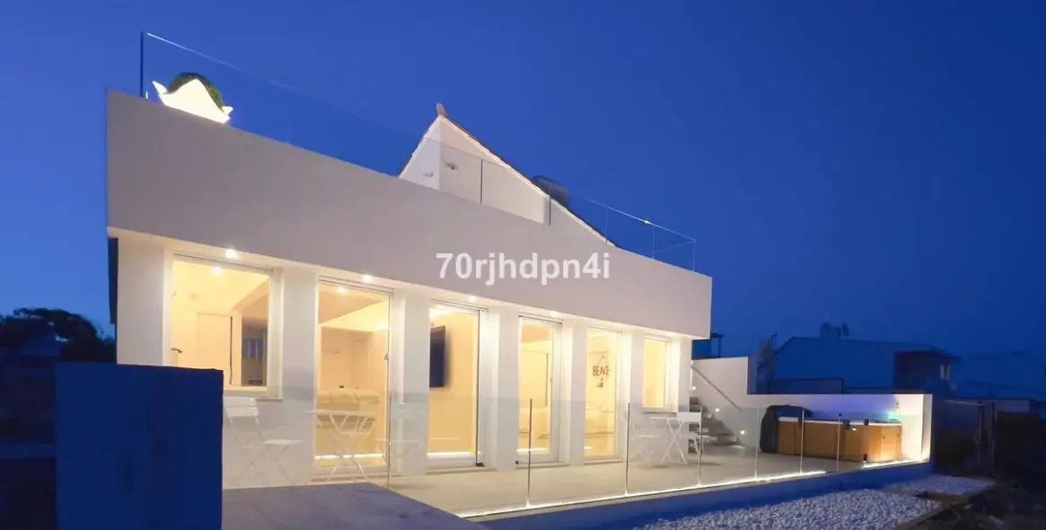 Venta de villa independiente en Estepona 15