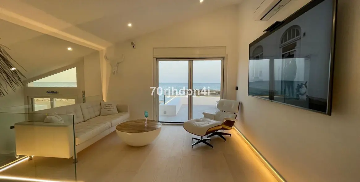 Venta de villa independiente en Estepona 35