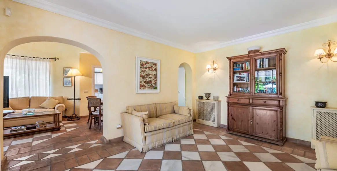 Venta de villa independiente en San Pedro de Alcántara 3