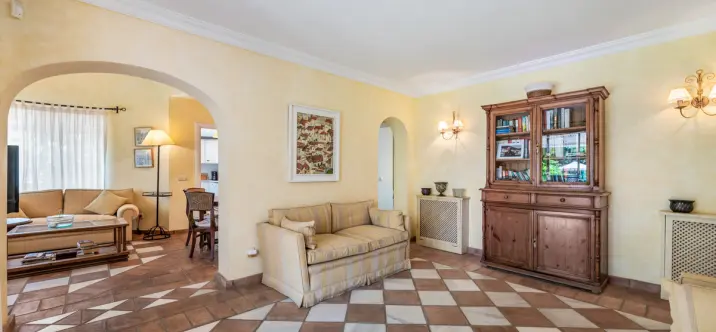 Venta de villa independiente en San Pedro de Alcántara 2