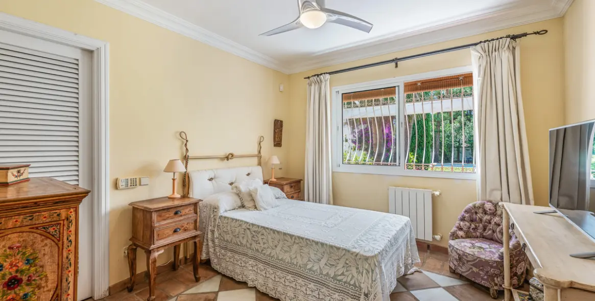 Venta de villa independiente en San Pedro de Alcántara 14