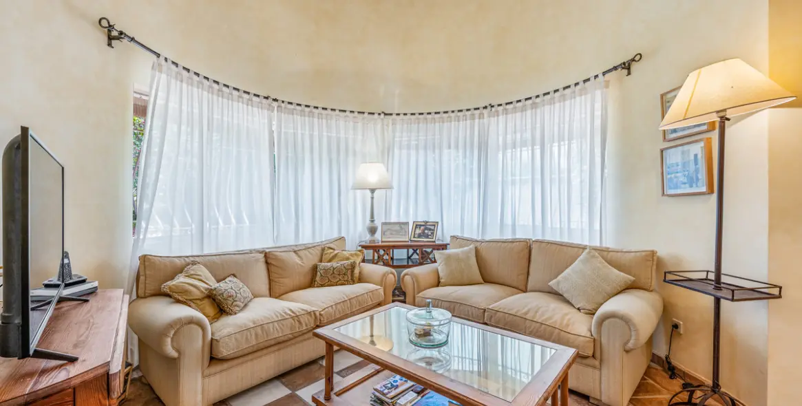 Venta de villa independiente en San Pedro de Alcántara 19
