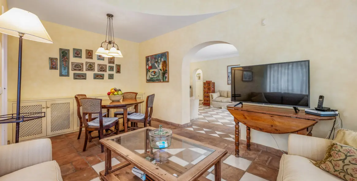 Venta de villa independiente en San Pedro de Alcántara 20