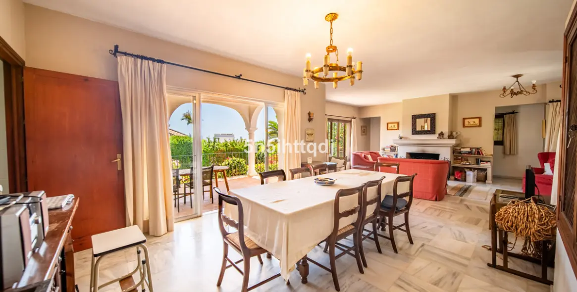 Venta de villa independiente en The Golden Mile 14